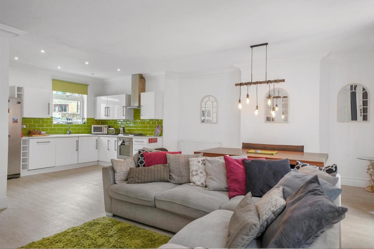 30 Percent Off! The Central Whitby Gem - 4 Bedrooms Екстер'єр фото