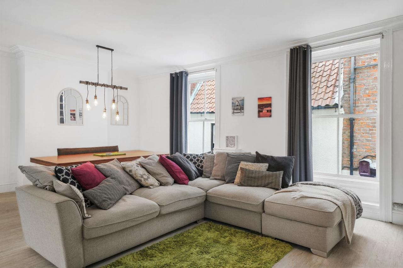 30 Percent Off! The Central Whitby Gem - 4 Bedrooms Екстер'єр фото