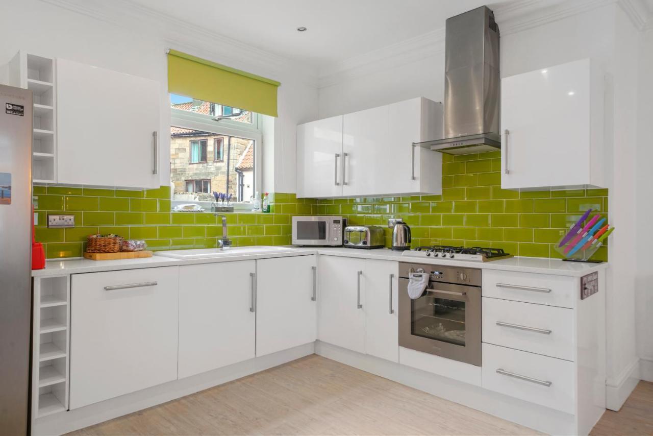 30 Percent Off! The Central Whitby Gem - 4 Bedrooms Екстер'єр фото